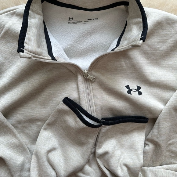 Men’s Under Armour Cream Pullover - Picture 2 of 3